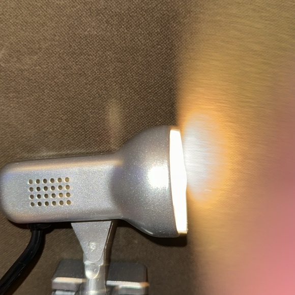 NWOT Intertek clip on desk light - Picture 4 of 4